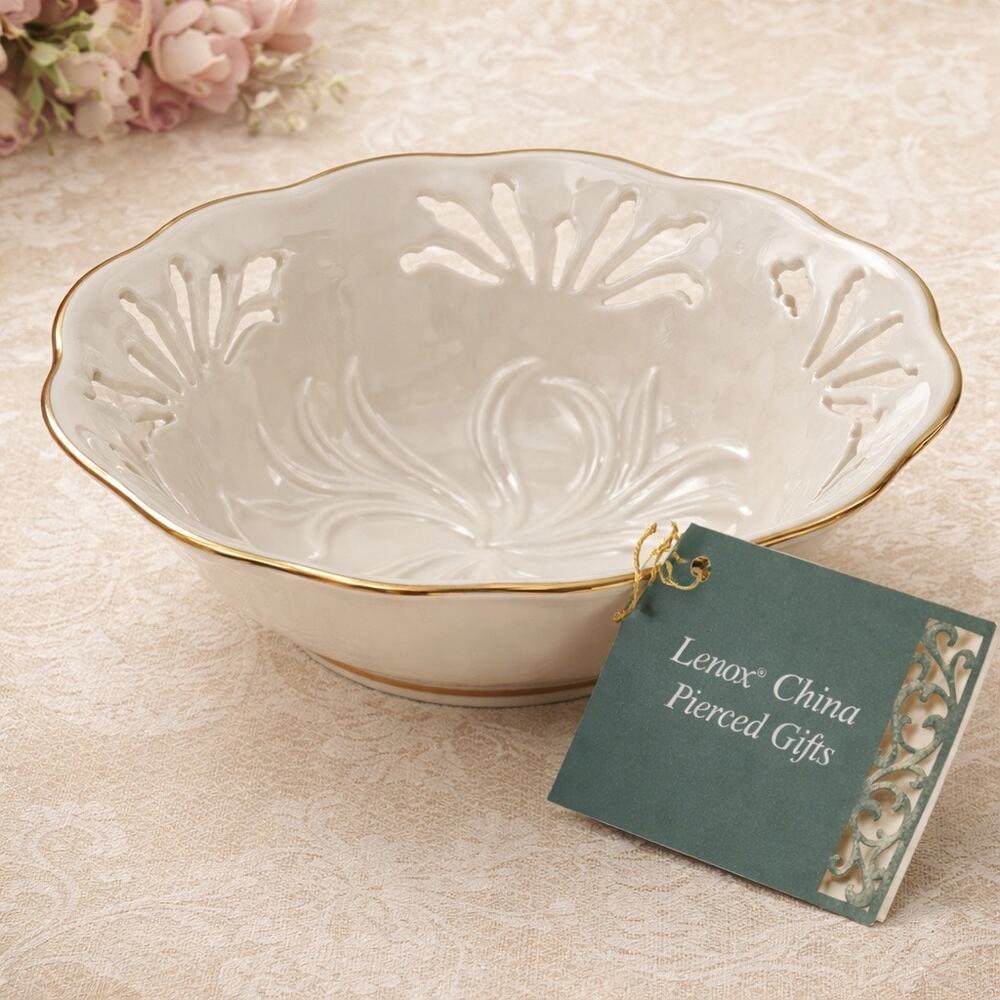 Lenox Westbury China Pierced 6" Ivory & Gold Trim Cady Gift Bowl